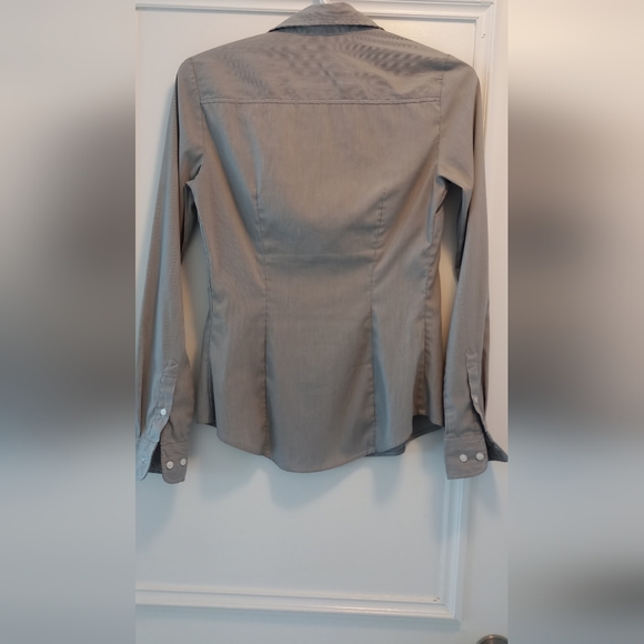 H & M Grey Dress Shirt - Picture 7 of 7